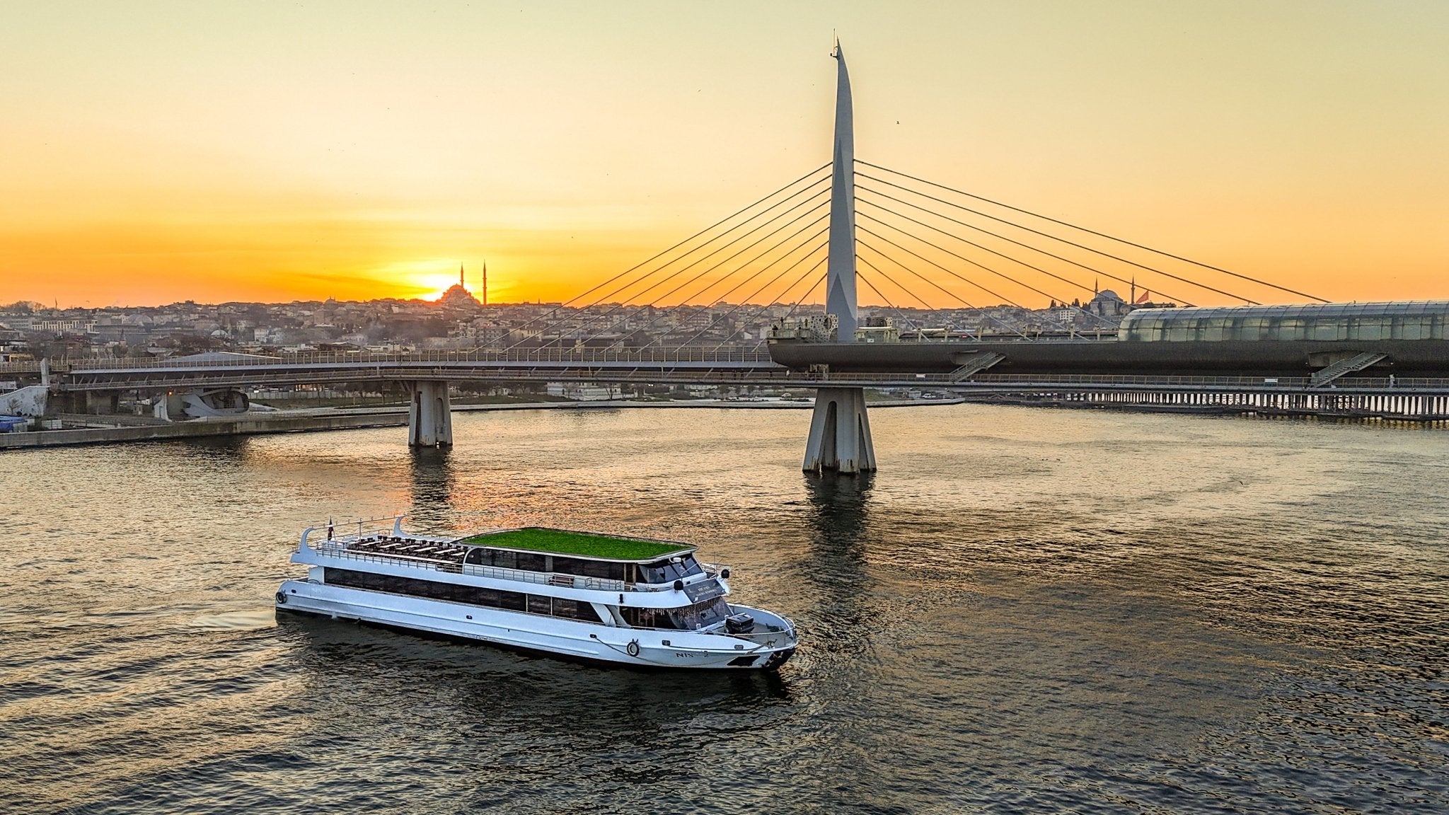 Bosphorus Dinner Cruise Turkısh Nıght Show Non alcohol VIP TABLE - Bosphorus Dinner Cruise - Sunset Cruise